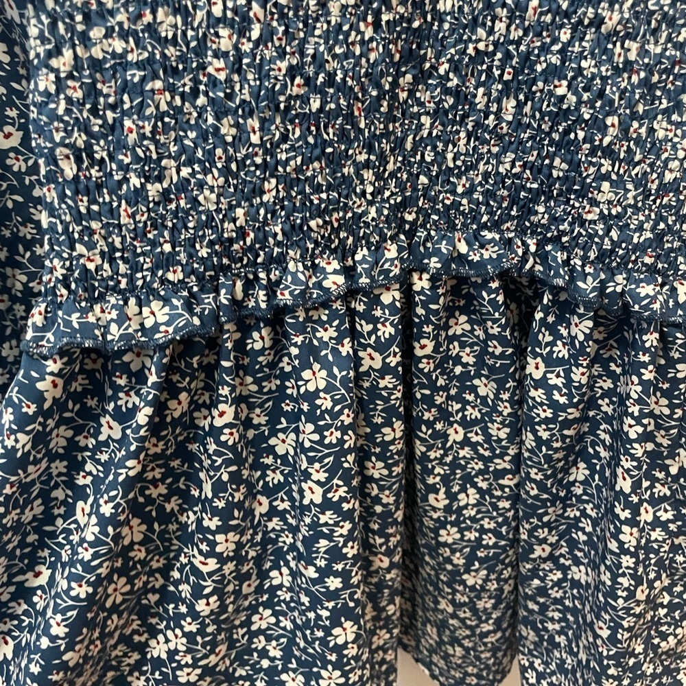 Maacie floral top—small - Picture 4 of 6
